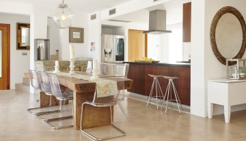 Resa Estates Ibiza for sale te koop Casa Rui Tourist license sta Eularia dining kitchen.jpg